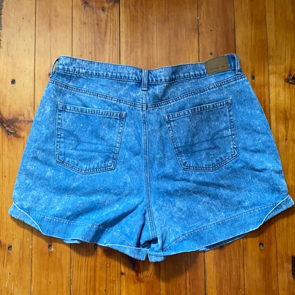 American Eagle mom shorts - Picture 2 of 2